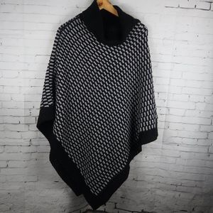 CALVIN KLEIN BLACK WHITE & SILVER METALLIC KNIT COWL NECK PONCHO ONE SIZE NWT